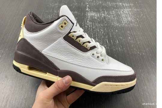 DH3434-113 DH3434-113  Air “White 3 Brown” Jordan 0917